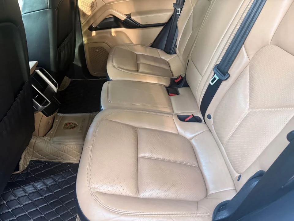 2017 Porsche 958 Cayenne S - Image 16 of 19