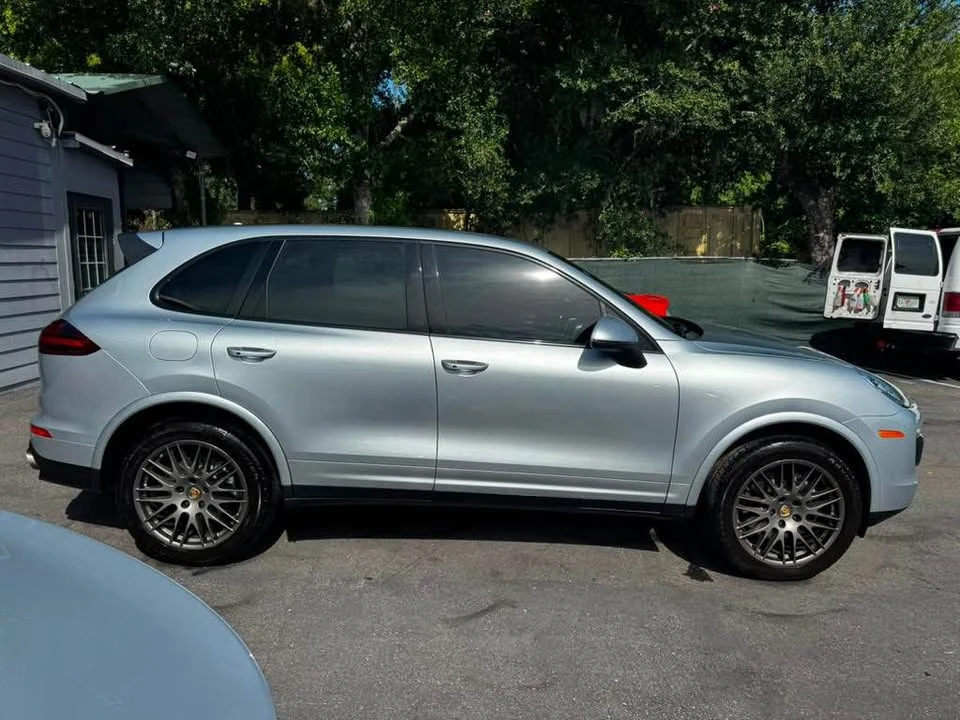 2017 Porsche 958 Cayenne S - Image 6 of 18