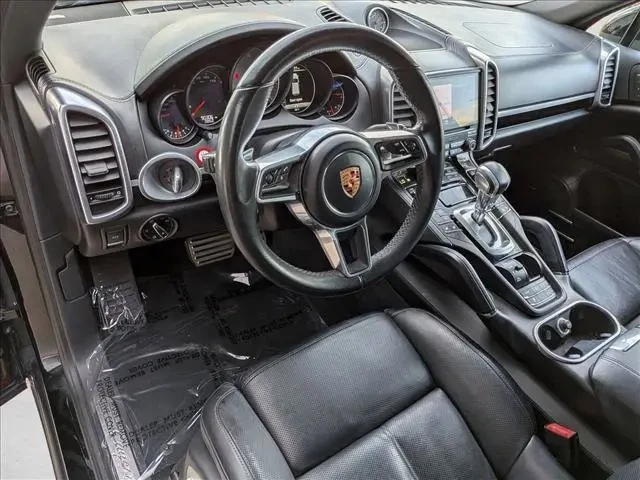 2017 Porsche 958 Cayenne S - Image 4 of 5
