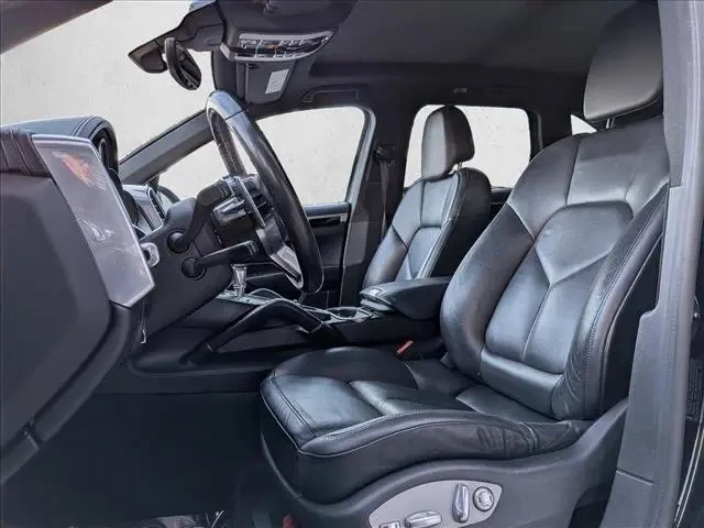 2017 Porsche 958 Cayenne S - Image 5 of 5