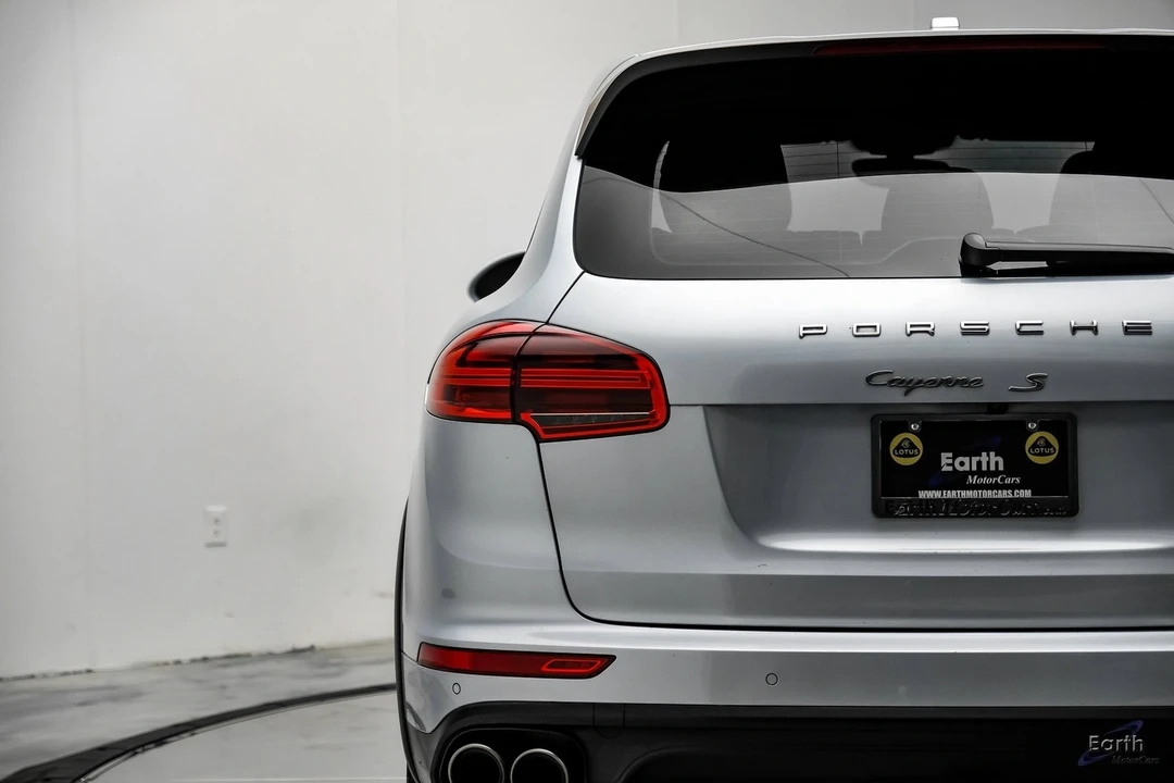 2017 Porsche 958 Cayenne S - Image 12 of 12