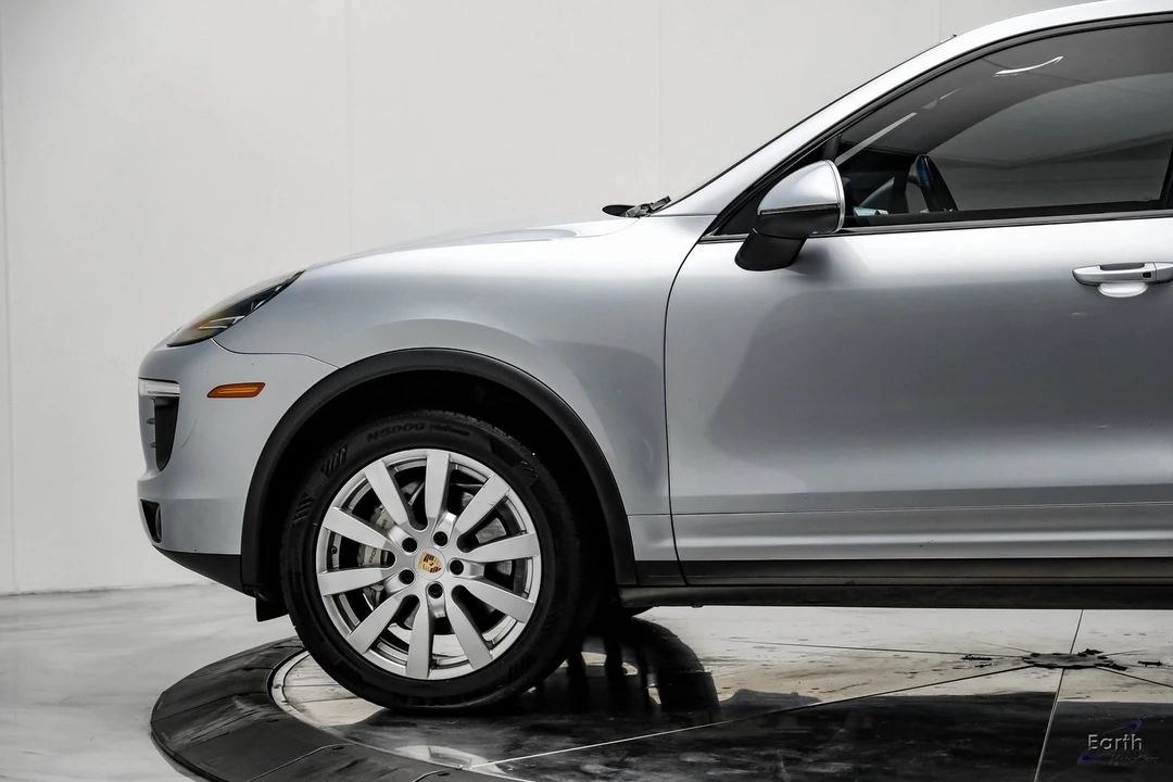 2017 Porsche 958 Cayenne S - Image 6 of 12