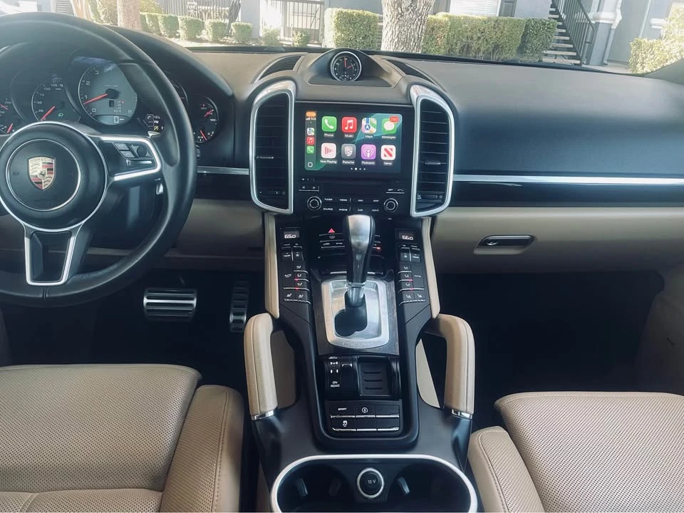 2017 Porsche 958 Cayenne S - Image 9 of 18
