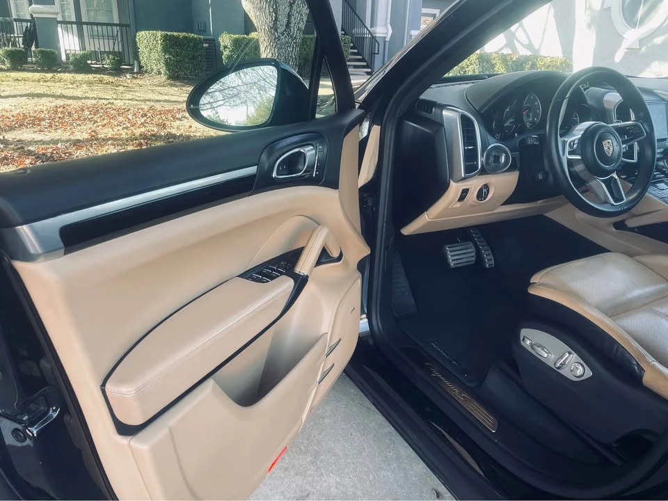 2017 Porsche 958 Cayenne S - Image 14 of 18