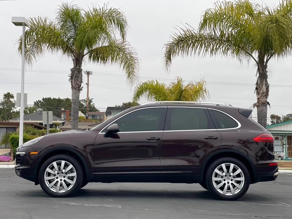 2017 Porsche 958 Cayenne S - Image 7 of 20