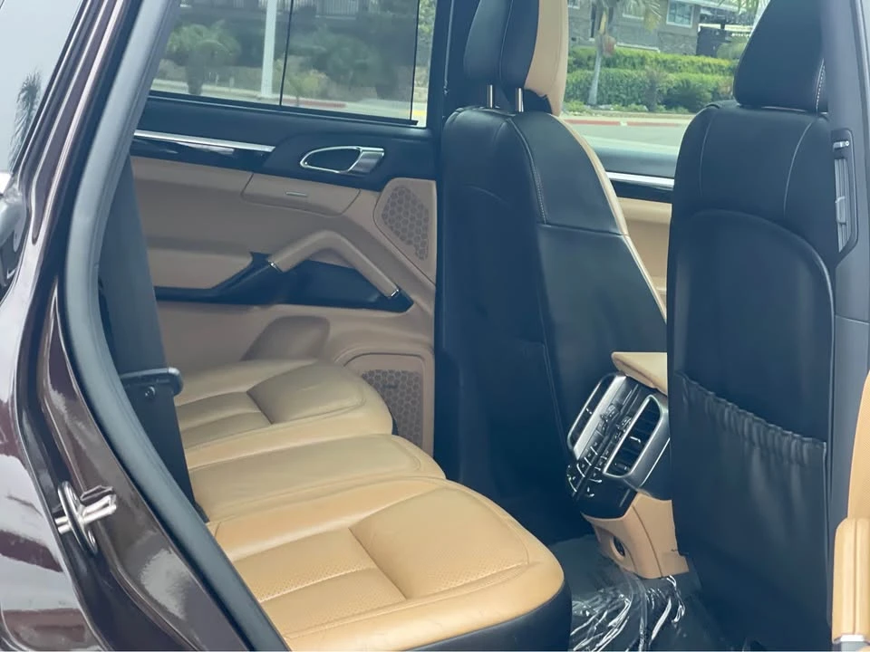 2017 Porsche 958 Cayenne S - Image 12 of 20