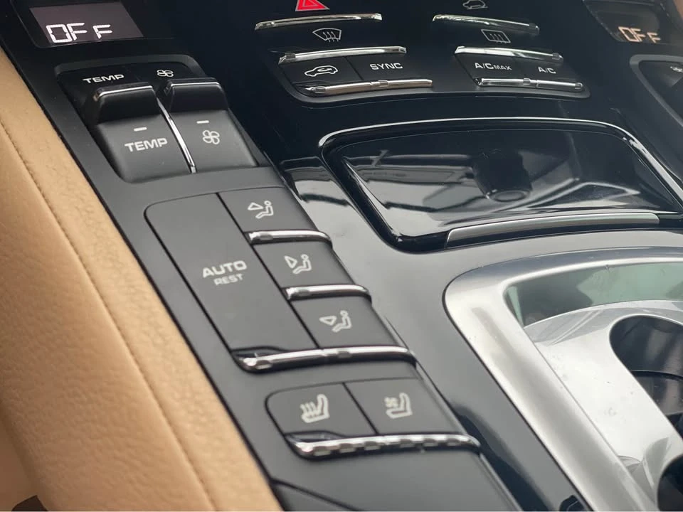 2017 Porsche 958 Cayenne S - Image 18 of 20