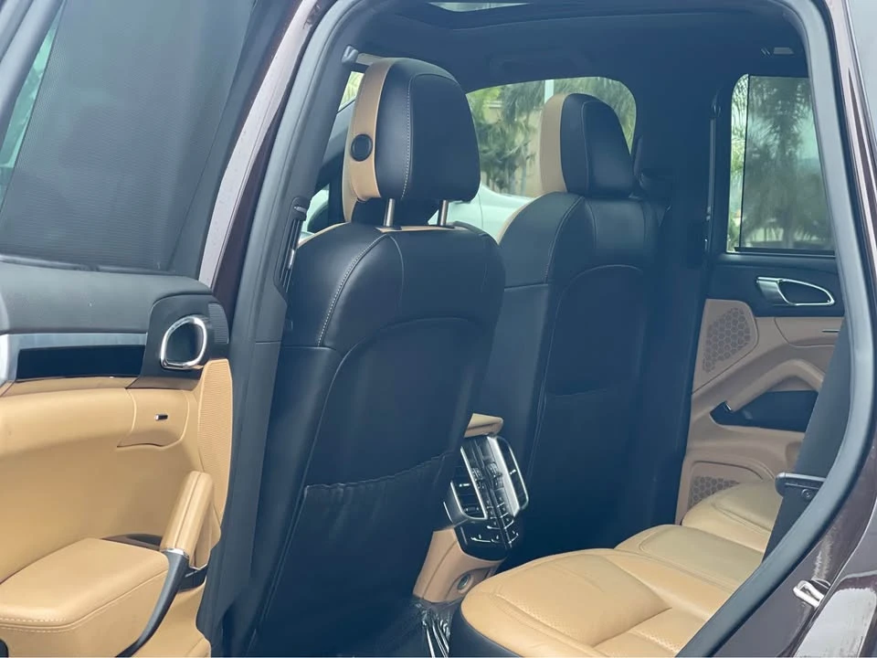 2017 Porsche 958 Cayenne S - Image 11 of 20