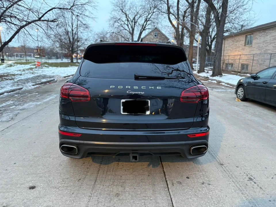 2017 Porsche 958 Cayenne S - Image 6 of 14