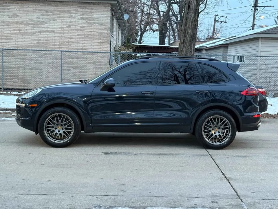 2017 Porsche 958 Cayenne S - Image 4 of 14