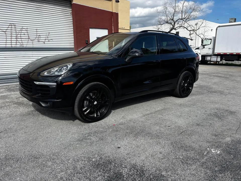 2017 Porsche 958 Cayenne S - Image 2 of 7