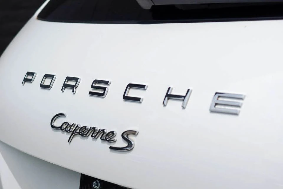 2017 Porsche 958 Cayenne S - Image 8 of 17