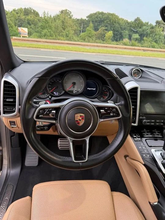 2017 Porsche 958 Cayenne S - Image 8 of 19