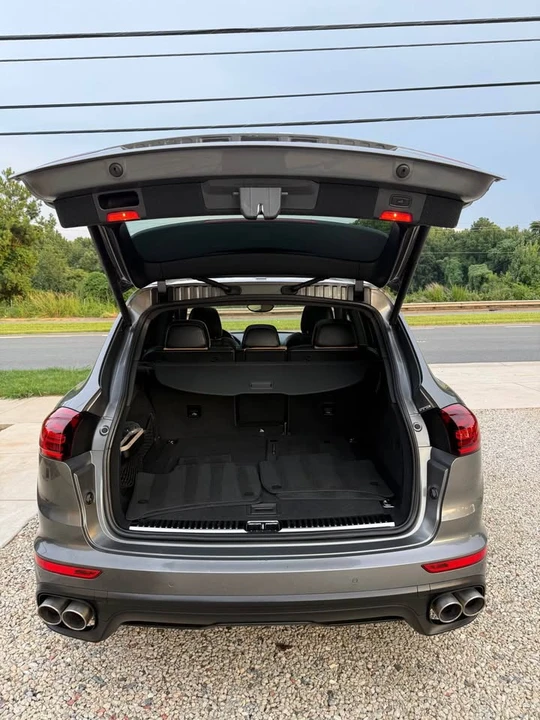 2017 Porsche 958 Cayenne S - Image 13 of 19