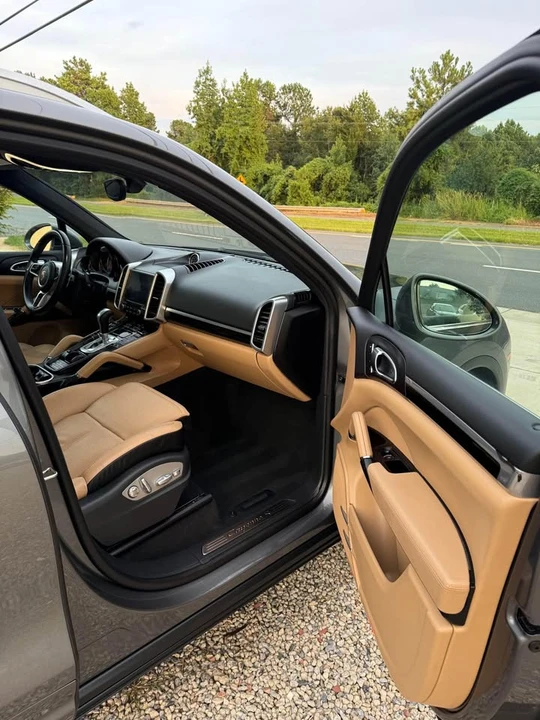 2017 Porsche 958 Cayenne S - Image 16 of 19