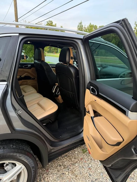 2017 Porsche 958 Cayenne S - Image 14 of 19