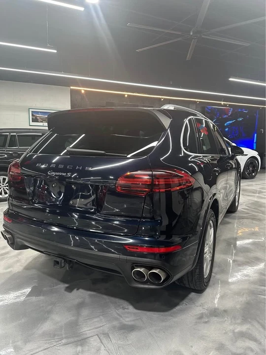 2017 Porsche 958 Cayenne S - Image 5 of 11