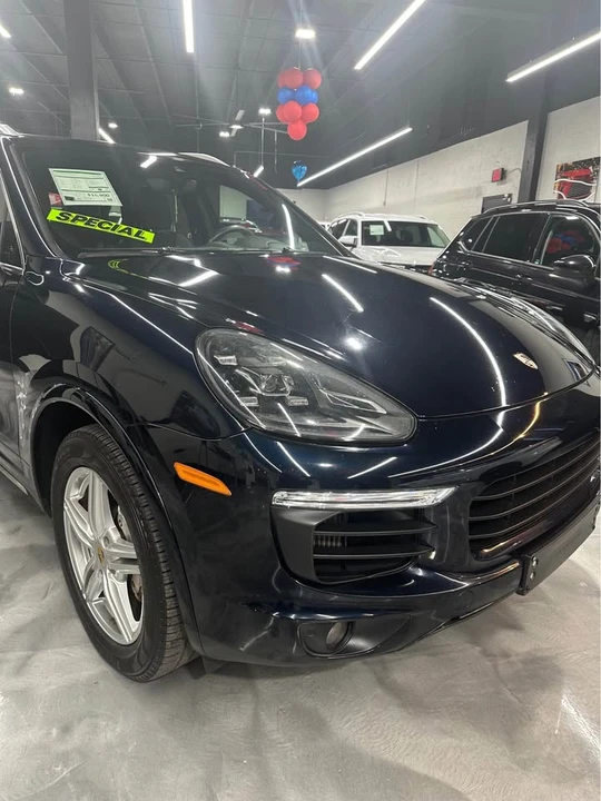 2017 Porsche 958 Cayenne S - Image 3 of 11