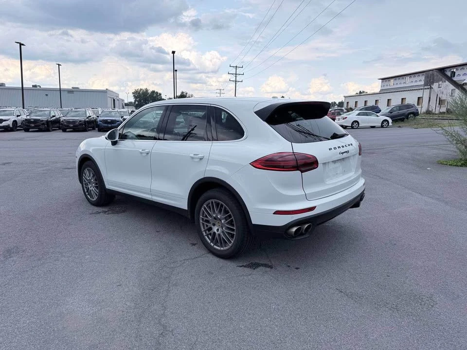 2017 Porsche 958 Cayenne S - Image 6 of 11