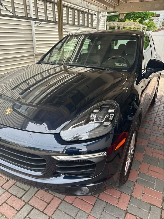 2017 Porsche 958 Cayenne S - Image 2 of 16