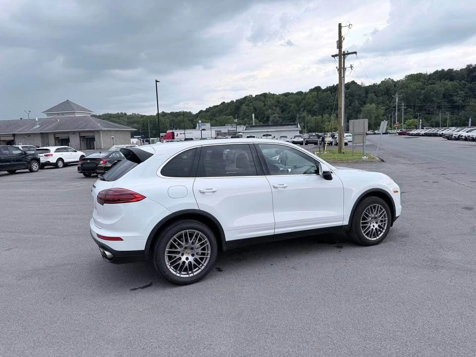 2017 Porsche 958 Cayenne S - Image 5 of 11