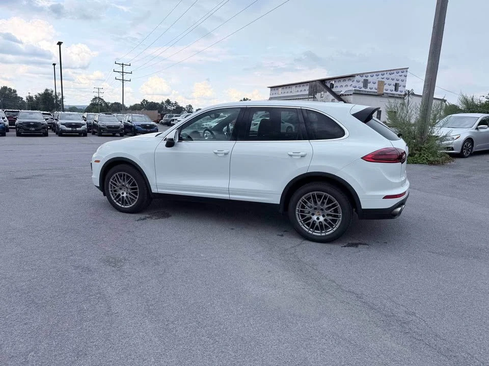 2017 Porsche 958 Cayenne S - Image 7 of 11