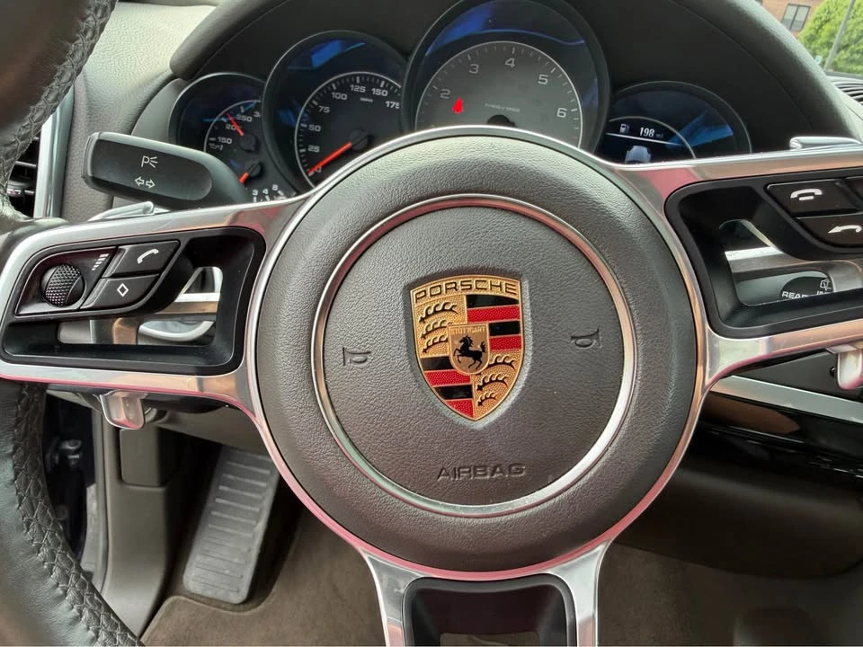 2017 Porsche 958 Cayenne S - Image 4 of 16