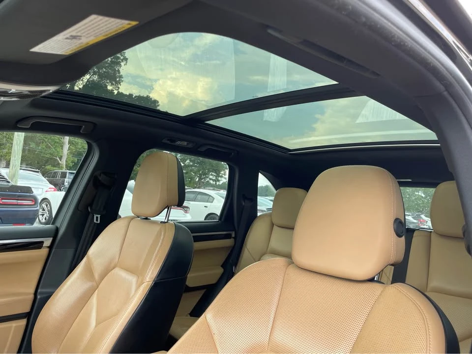 2017 Porsche 958 Cayenne S - Image 11 of 14