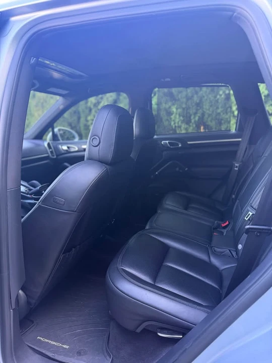 2017 Porsche 958 Cayenne S - Image 6 of 9