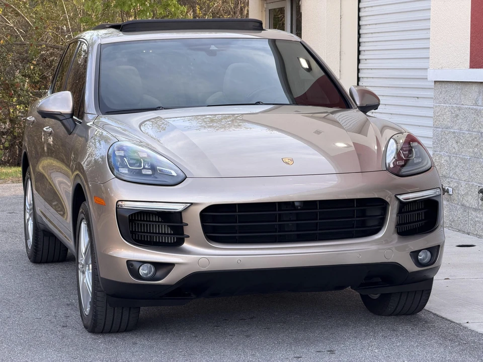 2017 Porsche 958 Cayenne S - Image 6 of 31