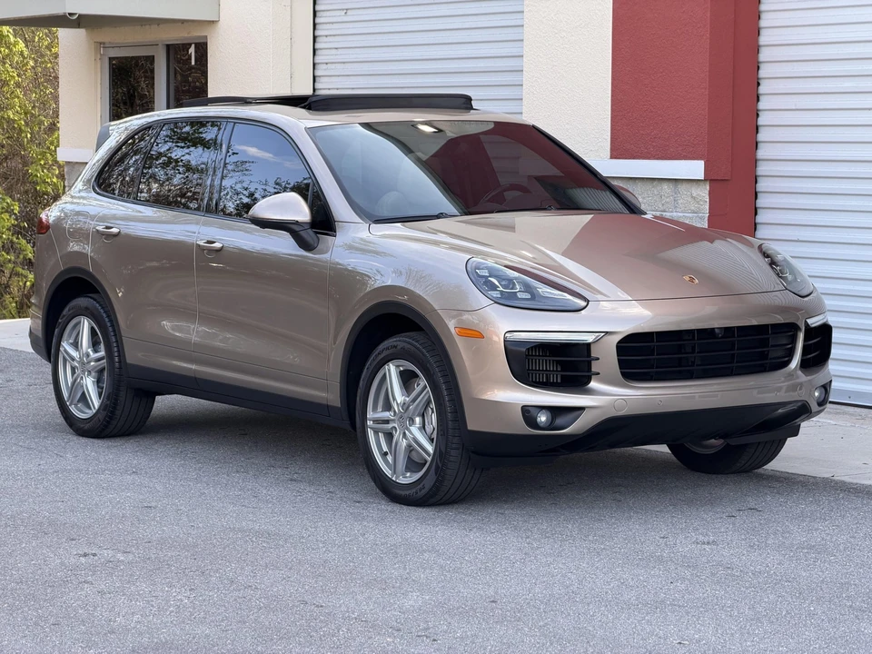 2017 Porsche 958 Cayenne S - Image 9 of 31