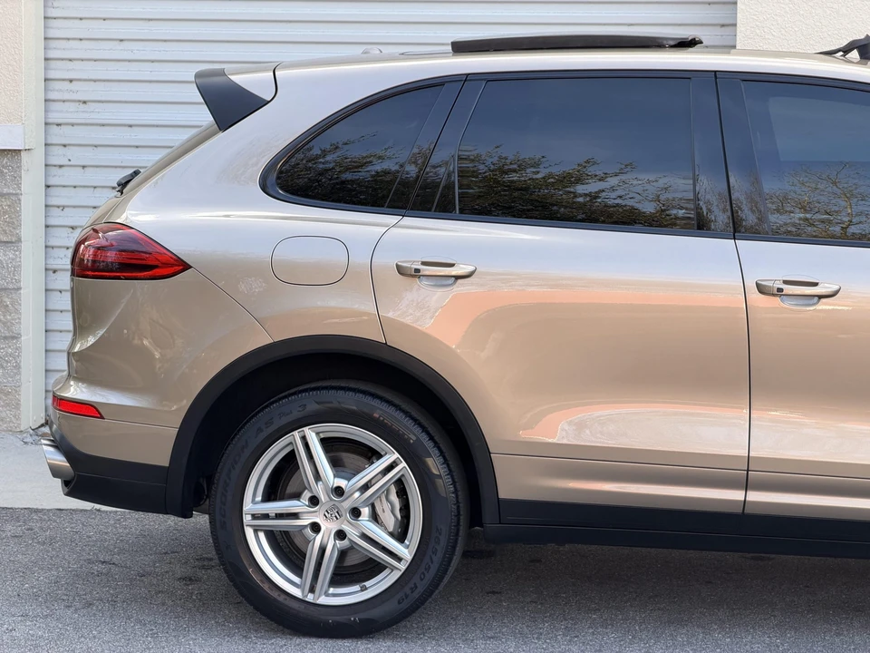 2017 Porsche 958 Cayenne S - Image 24 of 31