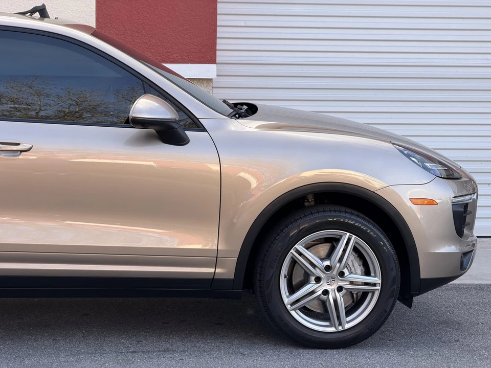 2017 Porsche 958 Cayenne S - Image 25 of 31