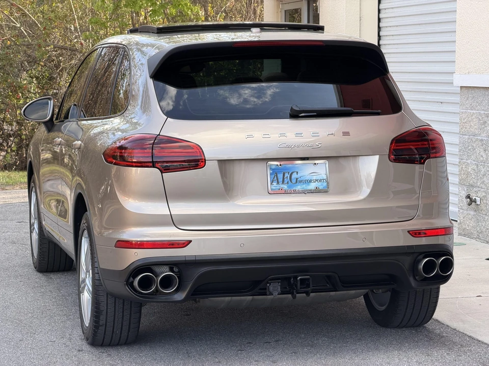 2017 Porsche 958 Cayenne S - Image 16 of 31
