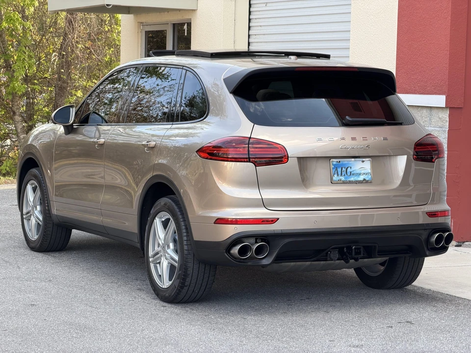 2017 Porsche 958 Cayenne S - Image 17 of 31