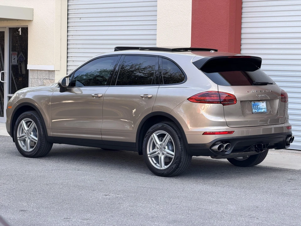 2017 Porsche 958 Cayenne S - Image 18 of 31
