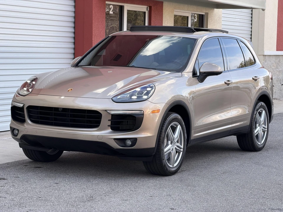 2017 Porsche 958 Cayenne S - Image 4 of 31