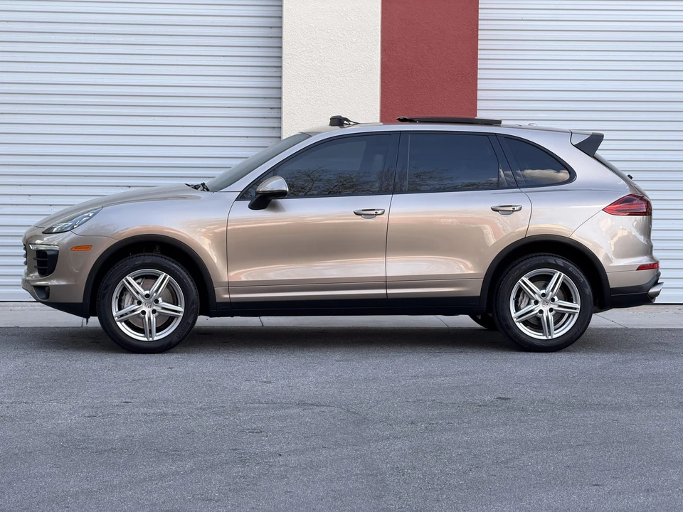 2017 Porsche 958 Cayenne S - Image 19 of 31