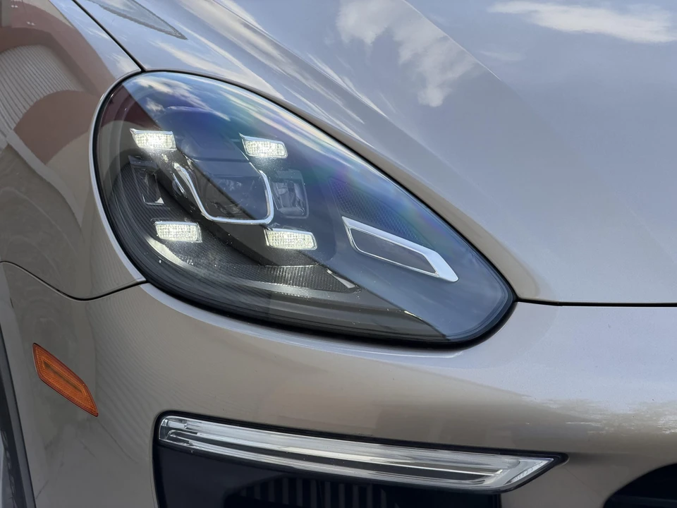 2017 Porsche 958 Cayenne S - Image 30 of 31
