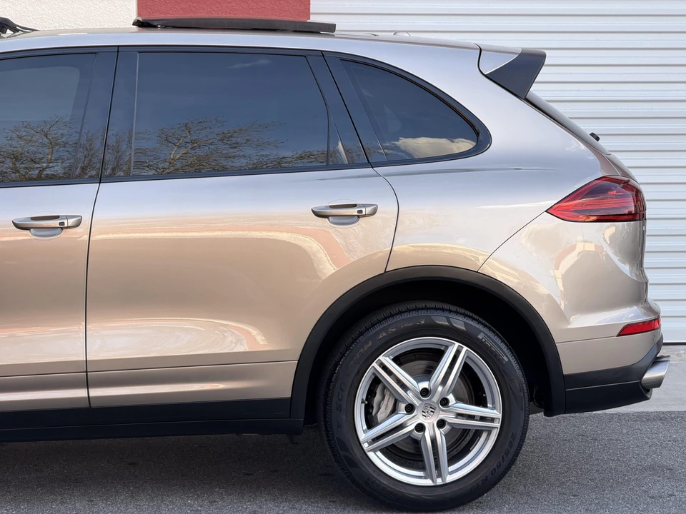 2017 Porsche 958 Cayenne S - Image 23 of 31