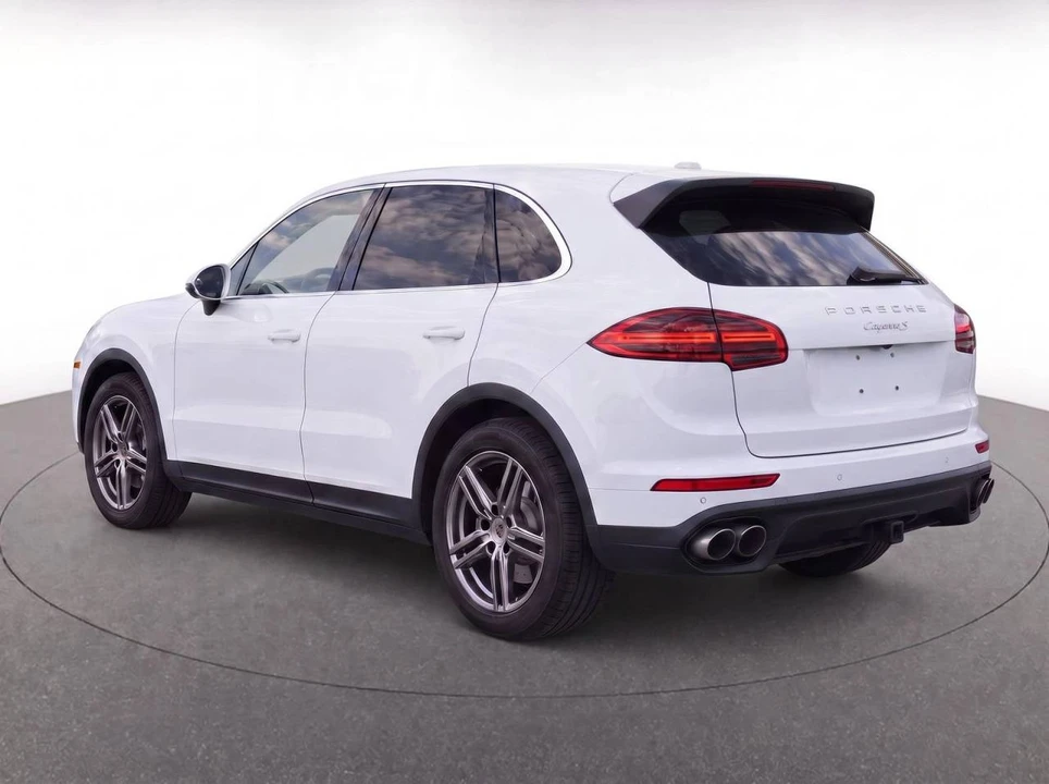 2017 Porsche 958 Cayenne S - Image 3 of 5