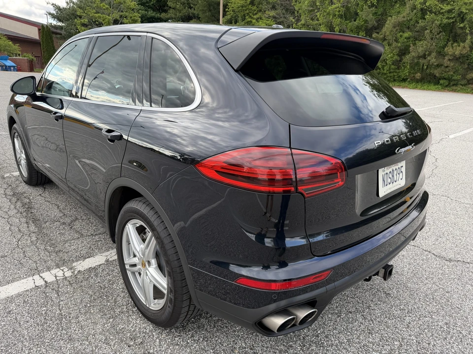 2017 Porsche 958 Cayenne S - Image 19 of 31