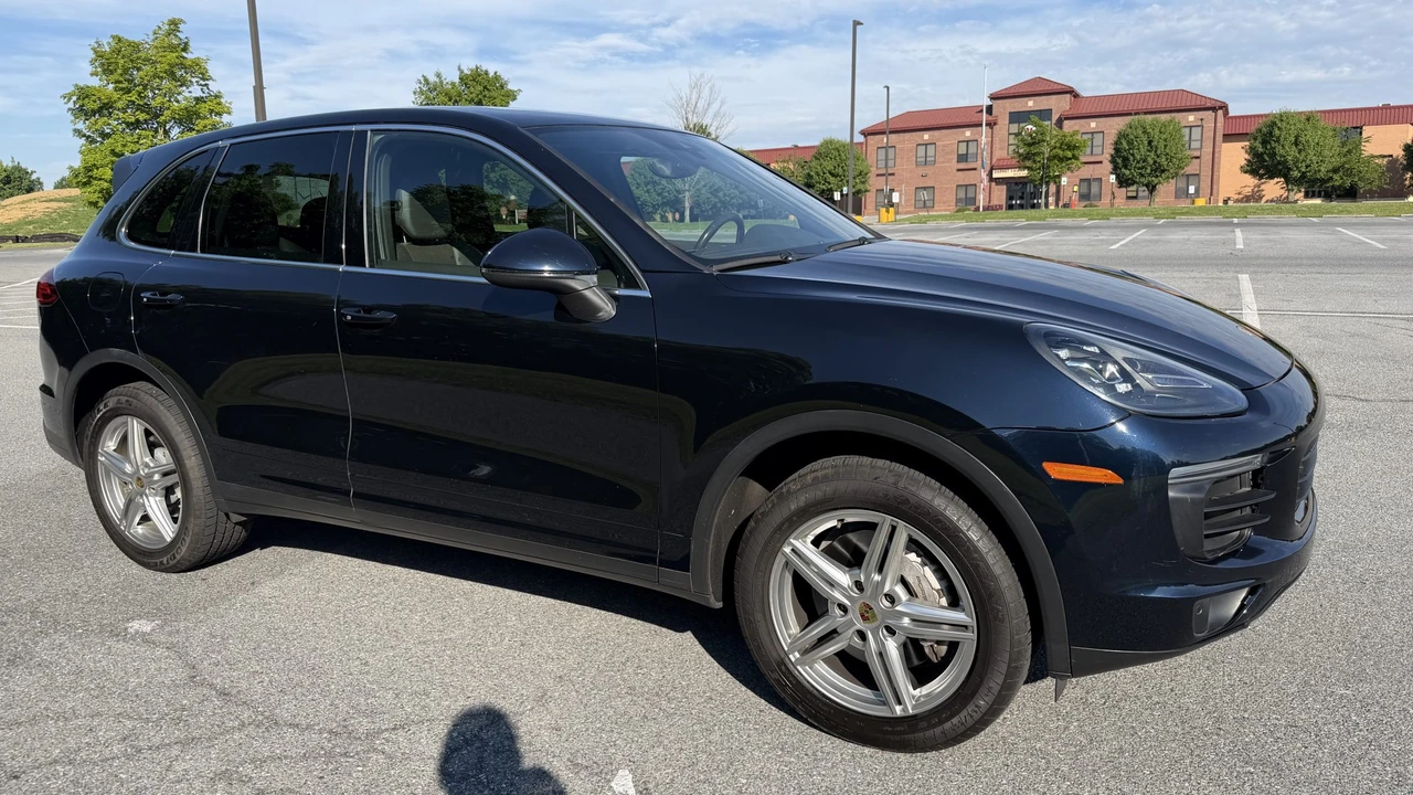 2017 Porsche 958 Cayenne S - Image 6 of 31