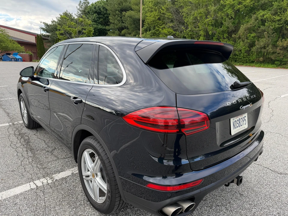 2017 Porsche 958 Cayenne S - Image 10 of 31