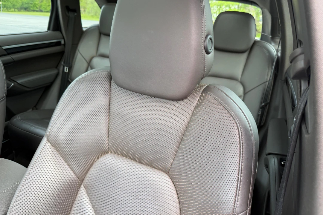 2017 Porsche 958 Cayenne S - Image 29 of 31