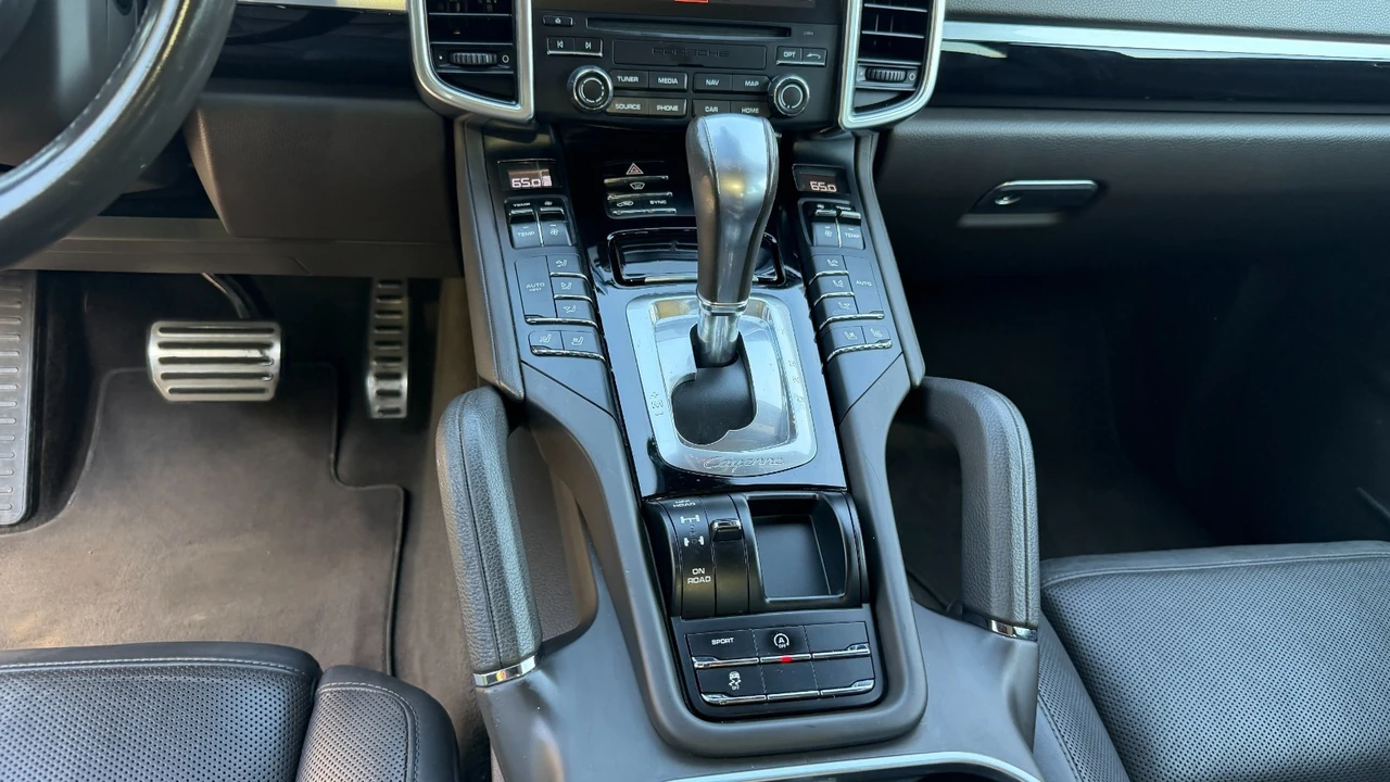 2017 Porsche 958 Cayenne S - Image 20 of 21