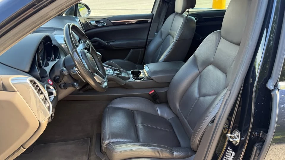 2017 Porsche 958 Cayenne S - Image 11 of 20
