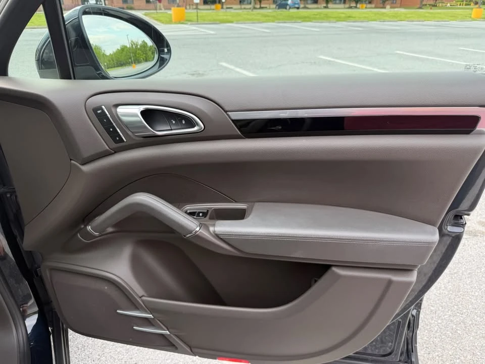 2017 Porsche 958 Cayenne S - Image 18 of 20