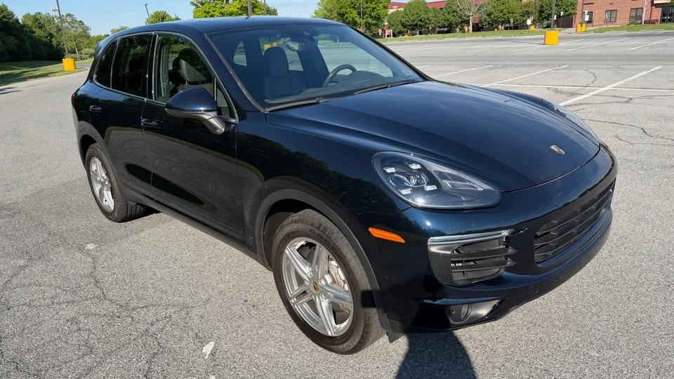 2017 Porsche 958 Cayenne S - Image 6 of 20
