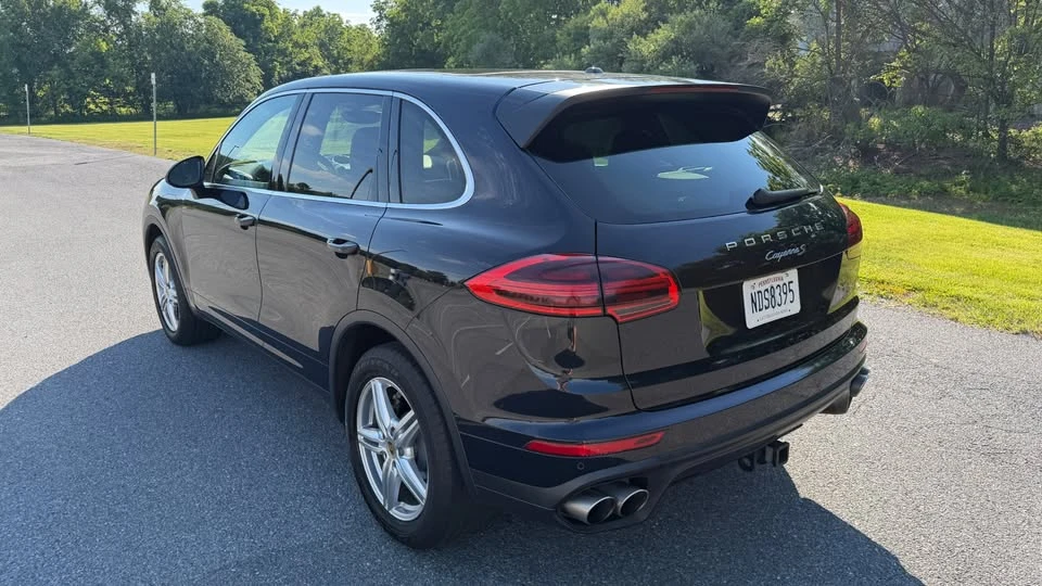 2017 Porsche 958 Cayenne S - Image 5 of 20